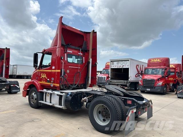 Volvo VNM Влекачи