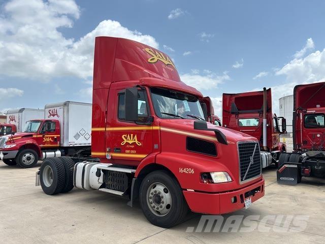 Volvo VNM Влекачи