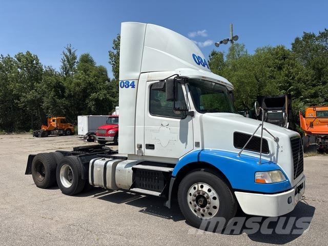 Volvo VNM Влекачи