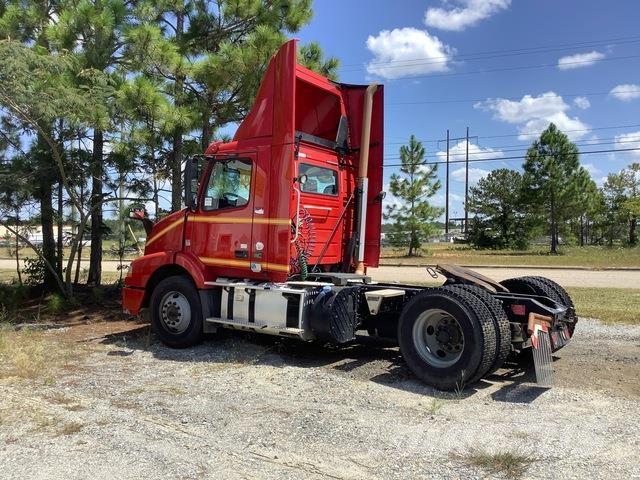 Volvo VNM Влекачи