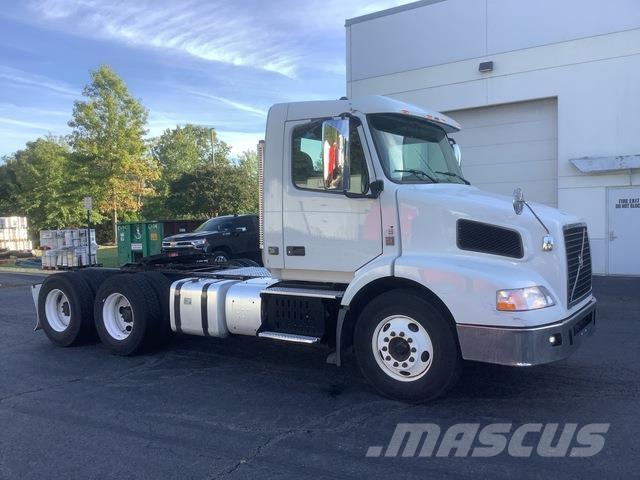 Volvo VNM Влекачи