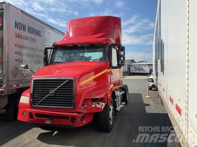 Volvo VNM42T Влекачи