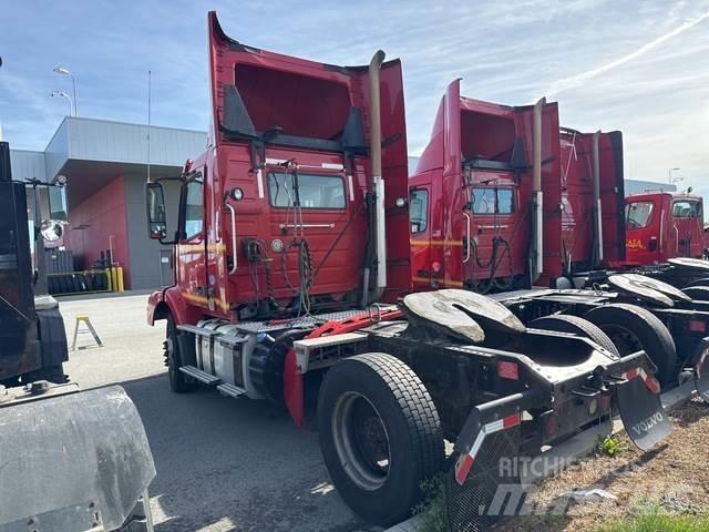 Volvo VNM42T Влекачи