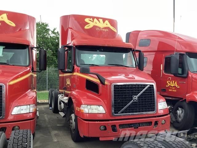 Volvo VNM64T Влекачи
