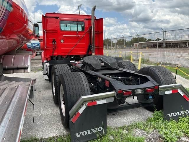 Volvo VNR Влекачи