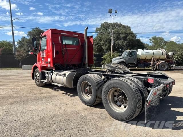 Volvo VNR Влекачи