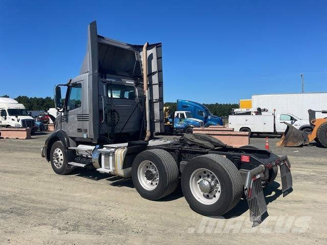 Volvo VNR Влекачи