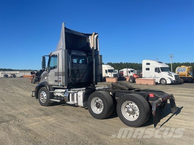 Volvo VNR Влекачи