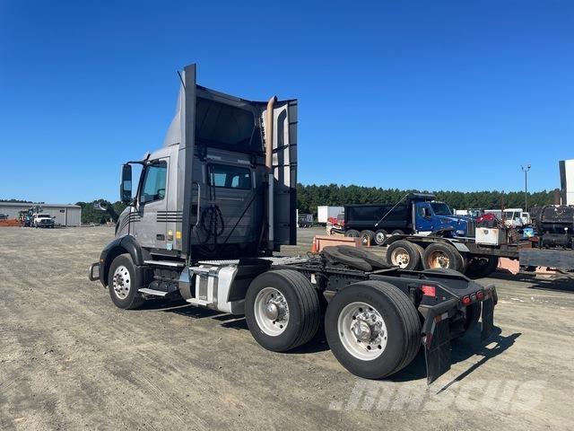 Volvo VNR Влекачи