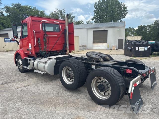 Volvo VNR Влекачи