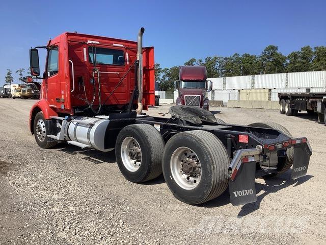 Volvo VNR Влекачи