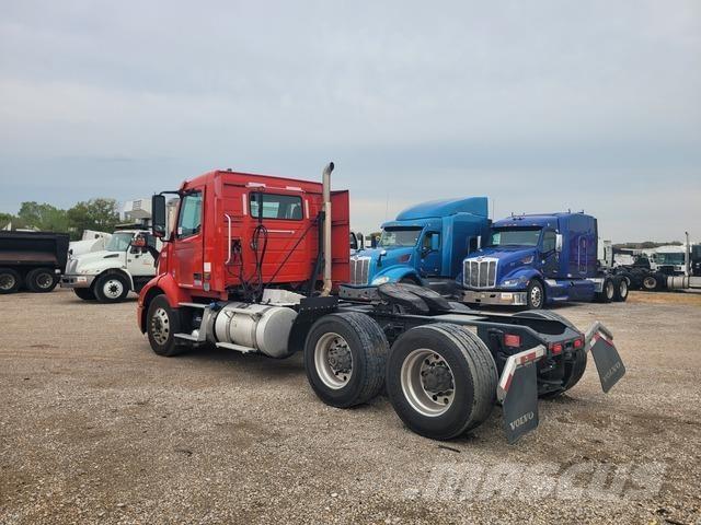 Volvo VNR Влекачи