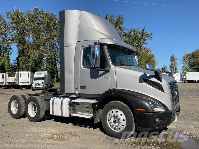 Volvo VNR 300 Влекачи