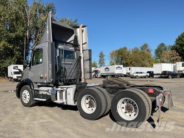 Volvo VNR 300 Влекачи