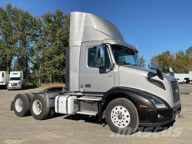 Volvo VNR 300 Влекачи