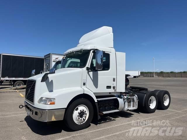 Volvo VNR64T Влекачи