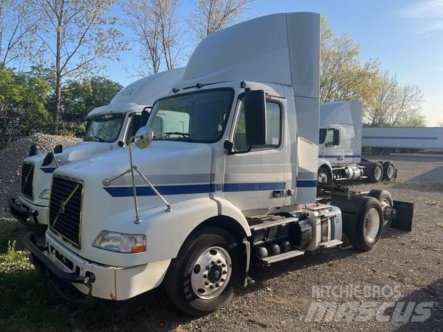 Volvo VNR64T Влекачи