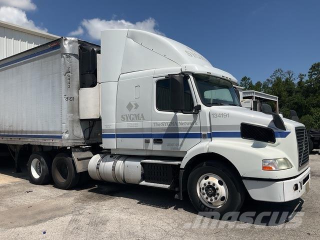 Volvo VNR64T Влекачи