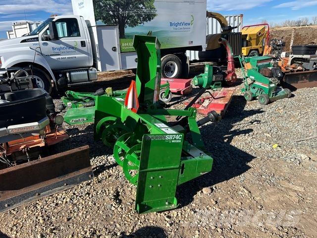 Woods SB74C Снегохвъргачки
