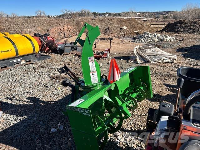 Woods SB74C Снегохвъргачки
