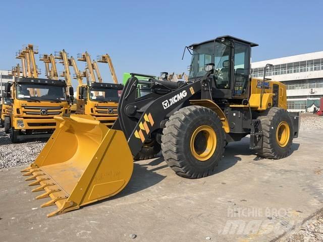 XCMG XC956 Колесни товарачи