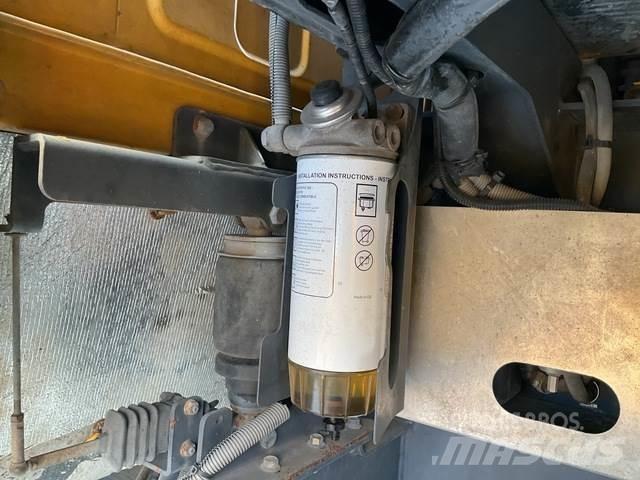 XCMG XCA220 Всъдеходни кранове