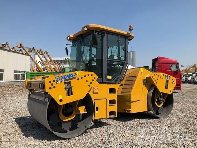 XCMG XD133E Двойни барабанни ролки
