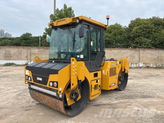 XCMG XD83 Двойни барабанни ролки
