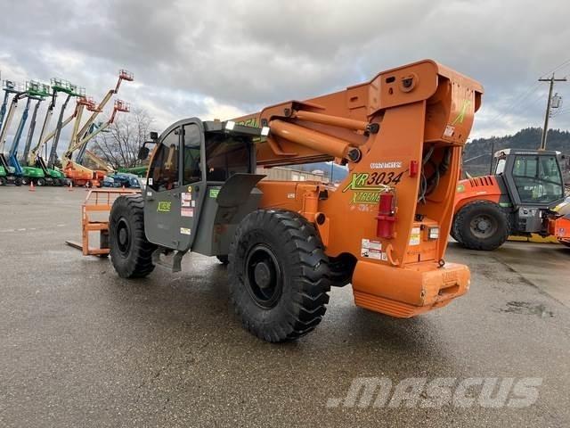 Xtreme XR3034 Телескопични товарачи