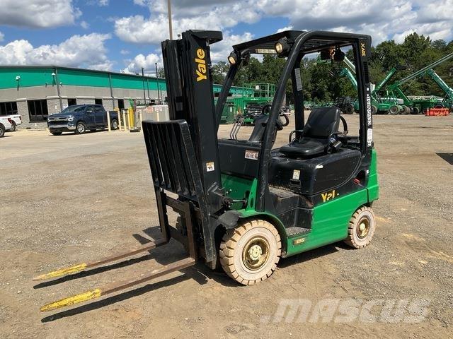 Yale GTP030VX Камиони за херавни местности