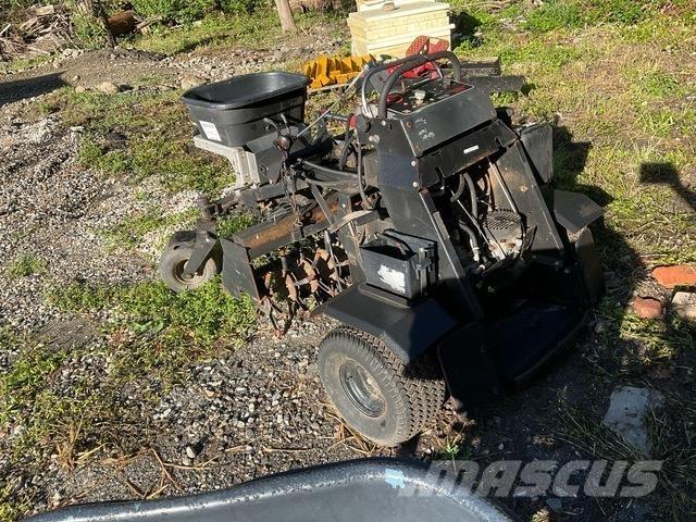  Z Plugger Оборудване за аериране и отстраняване на мъртви листа от тревни площи