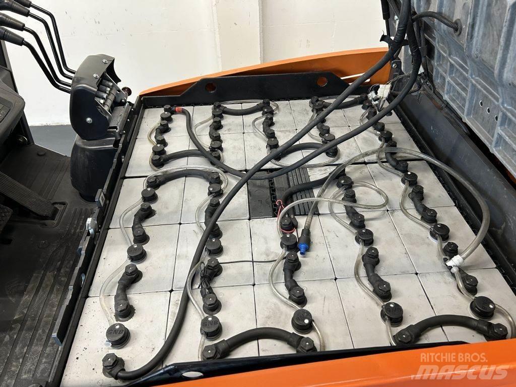 Doosan B25S-7 Електрически вилични кари-повдигачи