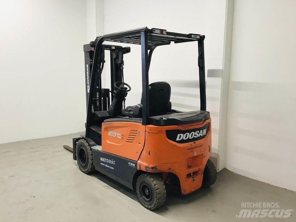 Doosan B25X-7 Електрически вилични кари-повдигачи