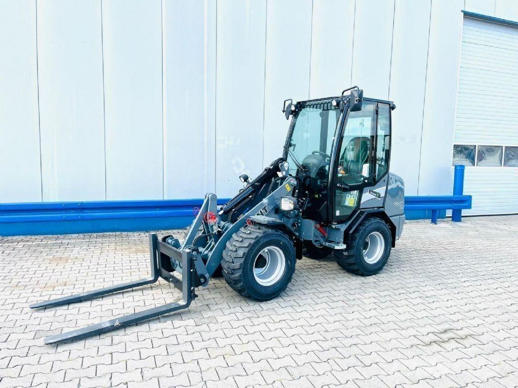 GiANT G2500 X-TRA HD Колесни товарачи