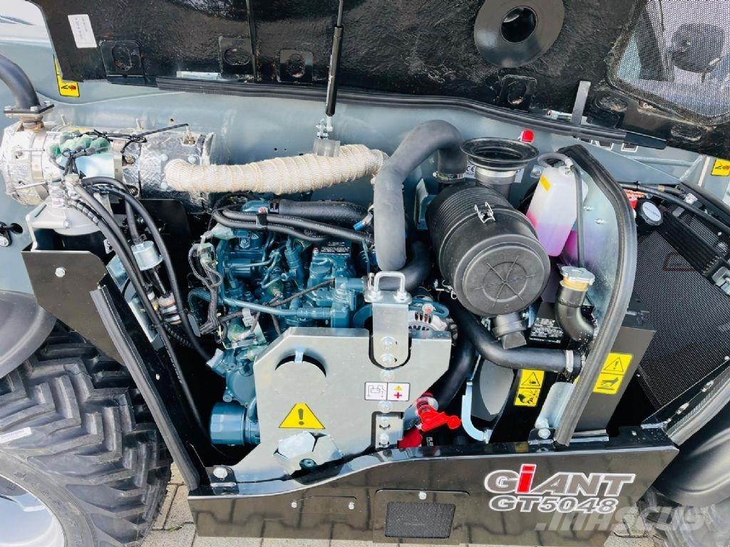 GiANT GT5048 Телескопични товарачи