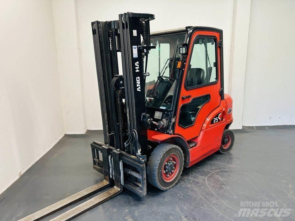 Hangcha CPCD25-XRW92F Дизелови камиони