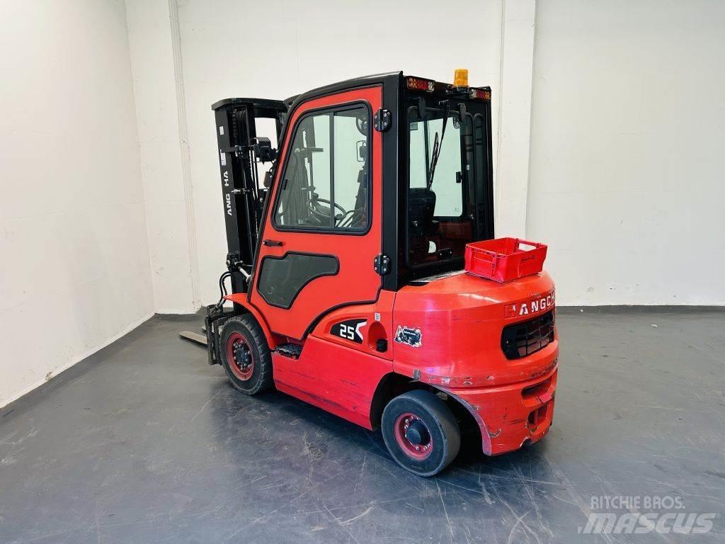 Hangcha CPCD25-XRW92F Дизелови камиони