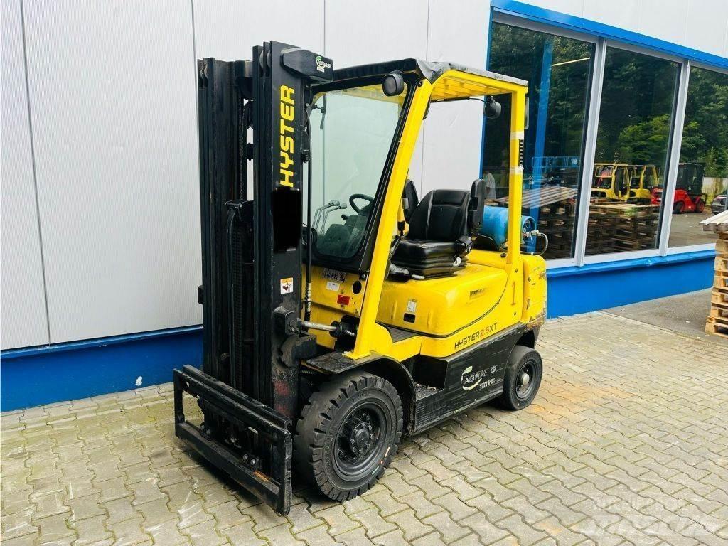 Hyster H2.5XT Камиони с АГУ