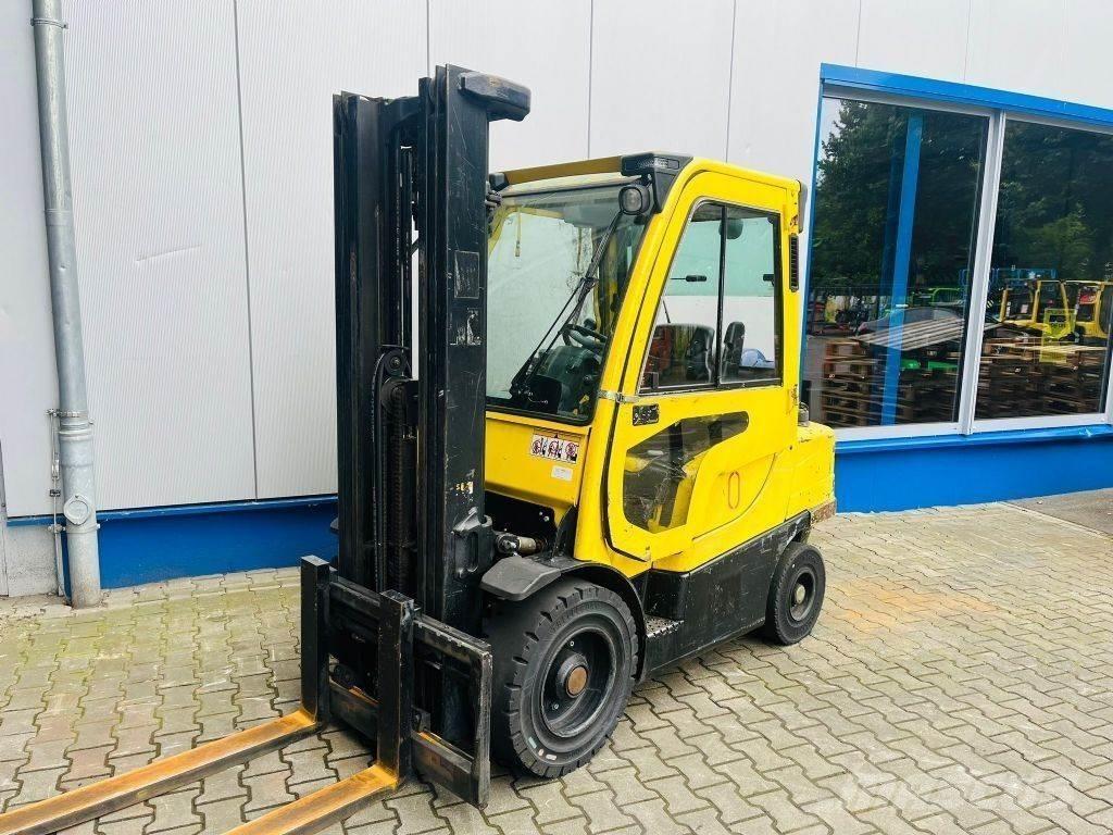 Hyster H3.0FT Камиони с АГУ