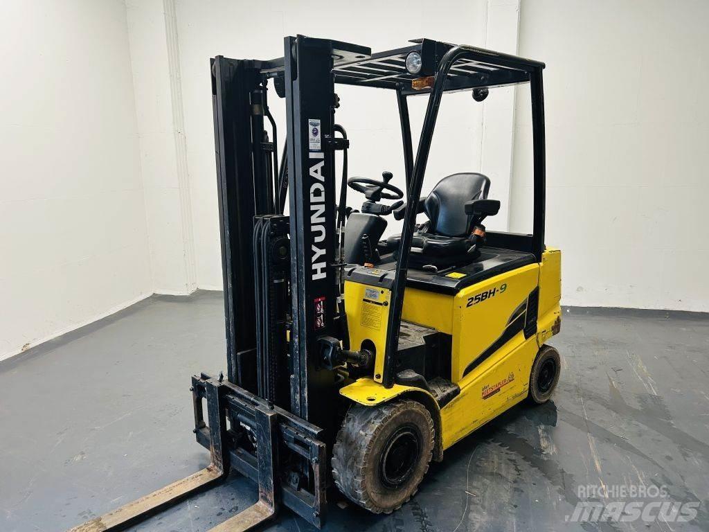 Hyundai 25BH-9 Електрически вилични кари-повдигачи