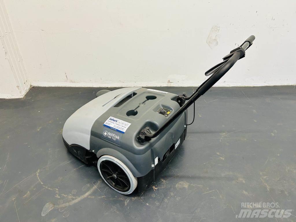 Nilfisk SW750 Автоматични метачки с четки