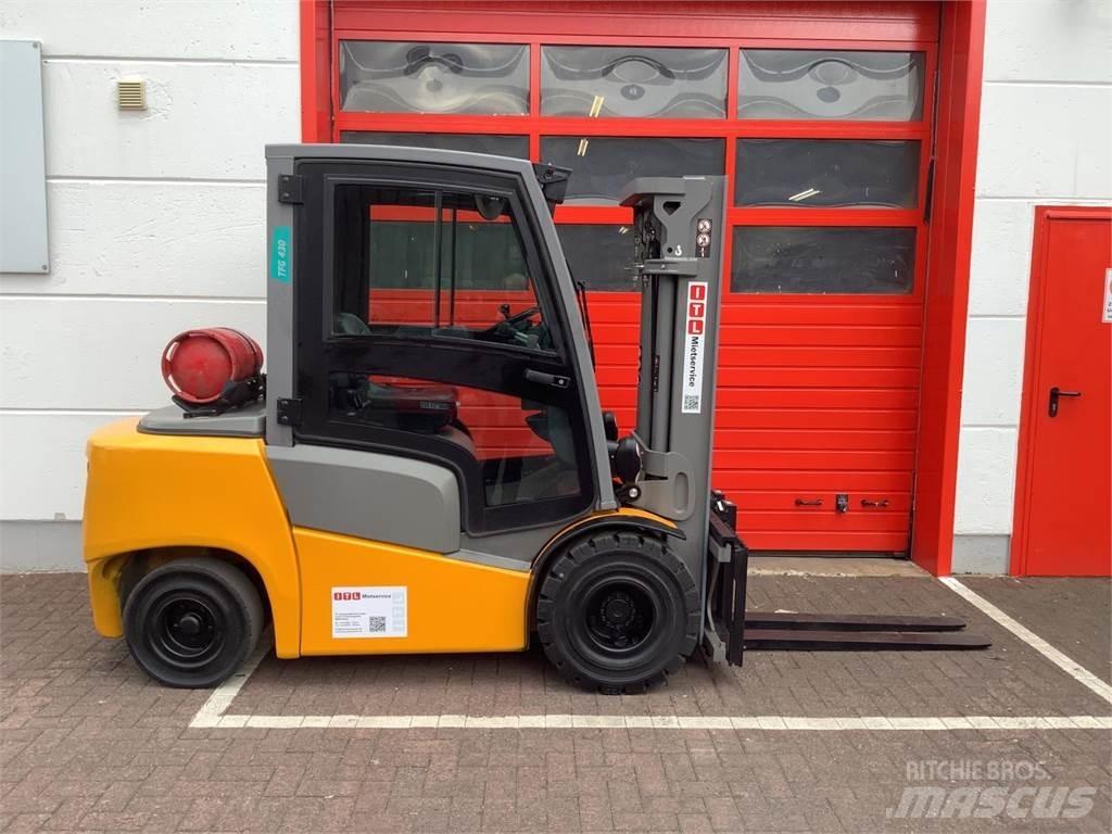 Jungheinrich TFG430 Камиони с АГУ