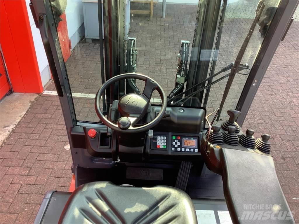 Toyota 8FBE16T Електрически вилични кари-повдигачи