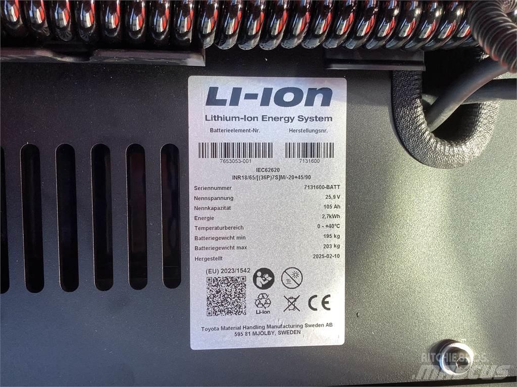 Toyota SWE120L Колички високоповдигачи с теглич