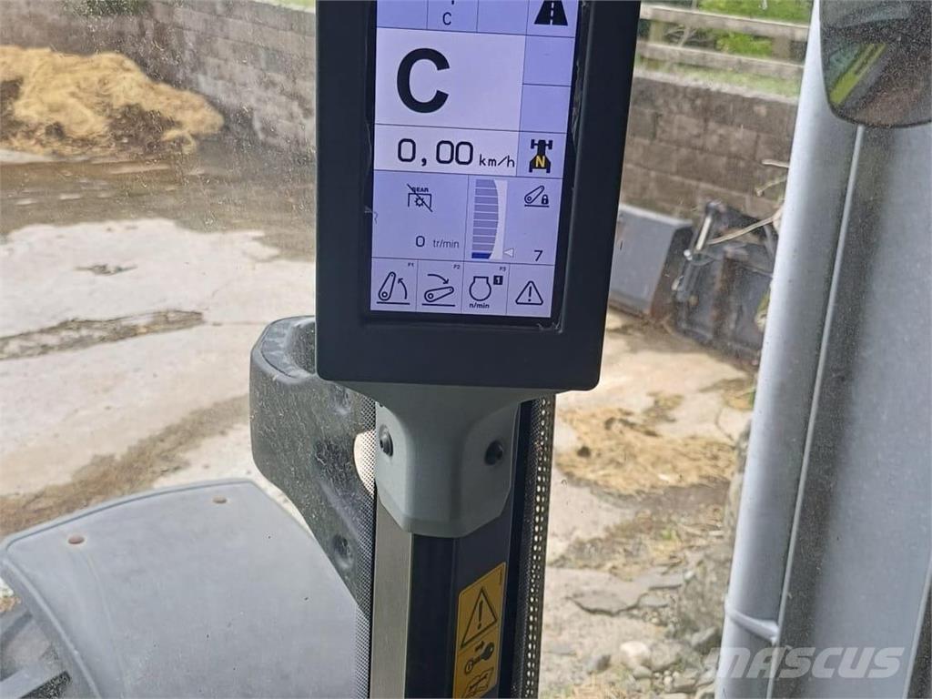 CLAAS ARION 450 Трактори