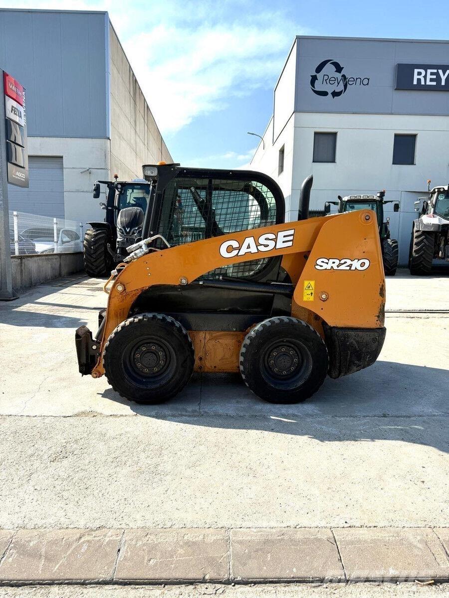 CASE SR210 Колесни товарачи