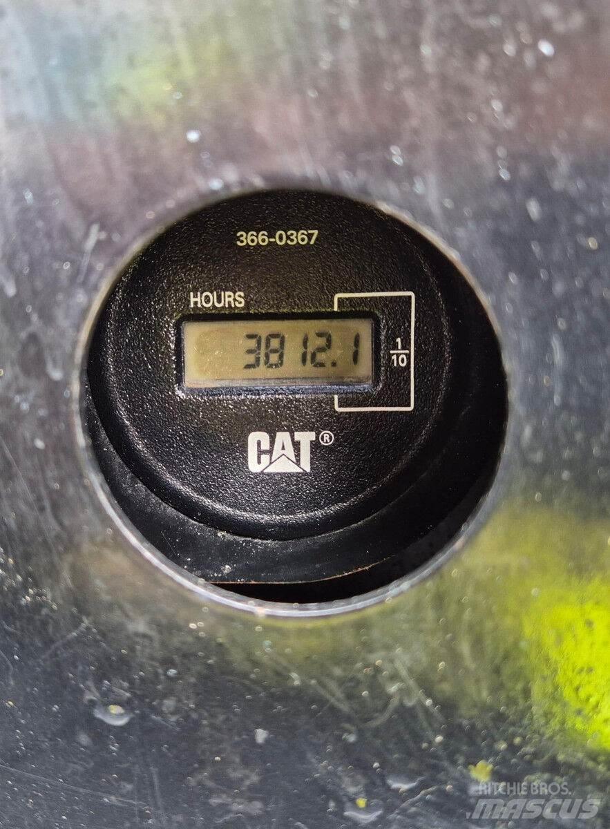 CAT 305E2 Средни екскаватори 7т - 12т