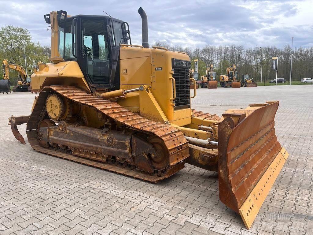 CAT D6N XL Верижни булдозери
