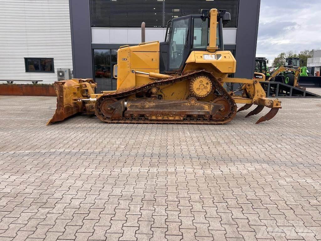 CAT D6N XL Верижни булдозери
