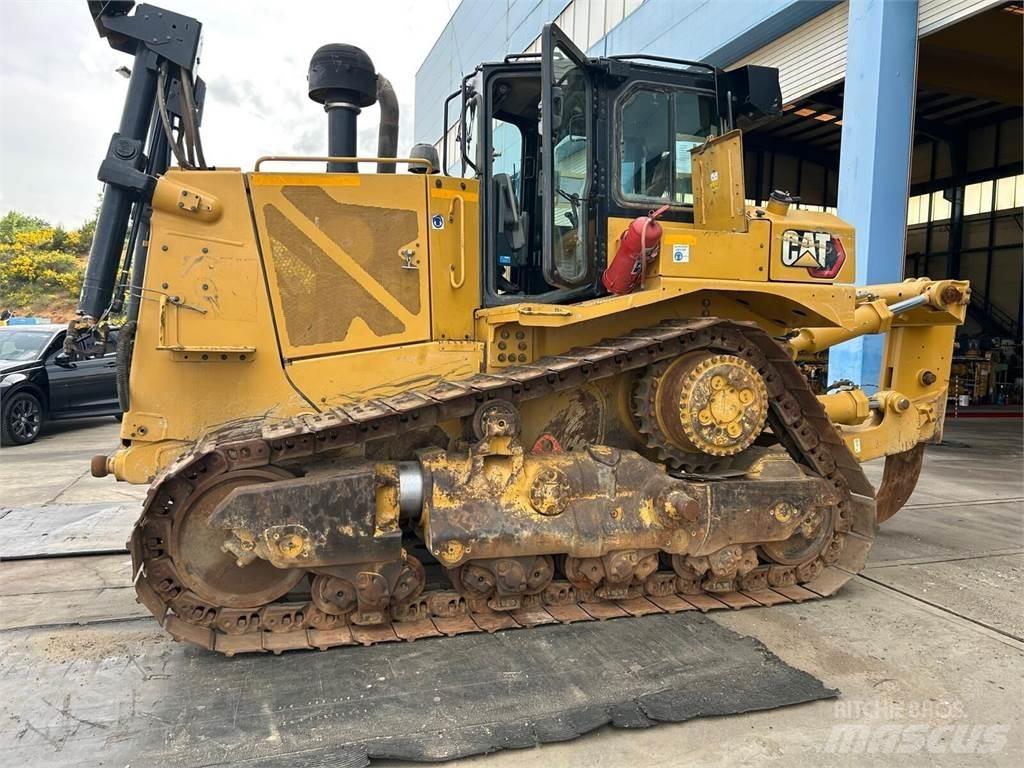 CAT D8T Верижни булдозери

